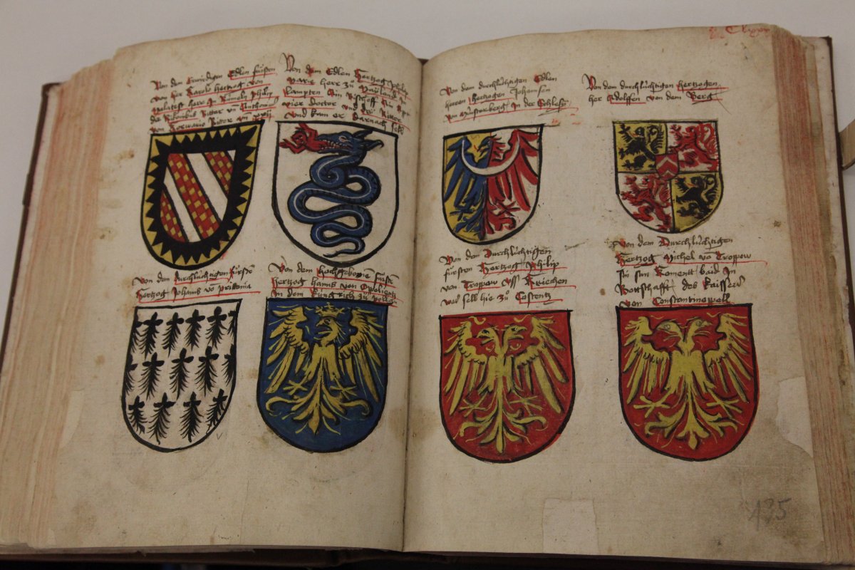Herby książąt opolskiego i raciborskiego w Kronice Soboru w rękopisie z ok. 1470 r. Kronika pochodzi z kolekcji Badische Landesbibliothek Karlsruhe, Cod. St. Georgen 63